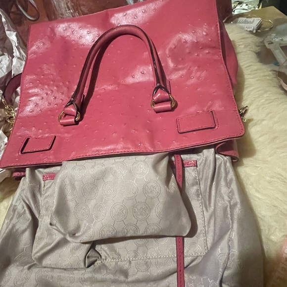 Michael Kors leather bag - Picture 2 of 15